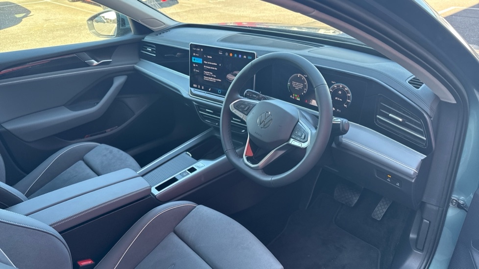Used Volkswagen Passat 2025 for sale - 76130438: Photo 6
