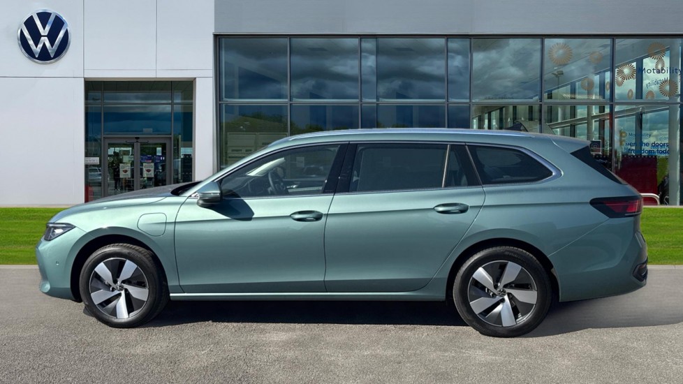 Used Volkswagen Passat 2025 for sale - 76130438: Photo 9