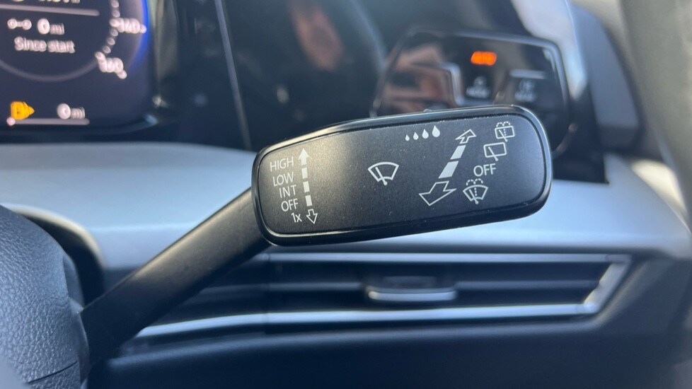 Used Volkswagen Golf 2024 for sale - 76796222: Photo 32