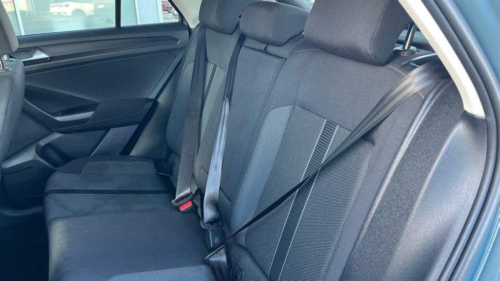 Used Volkswagen T-Roc 2024 for sale - 76660792: Photo 15