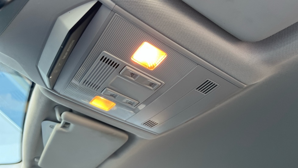 Used Volkswagen T-Roc 2024 for sale - 76660792: Photo 38