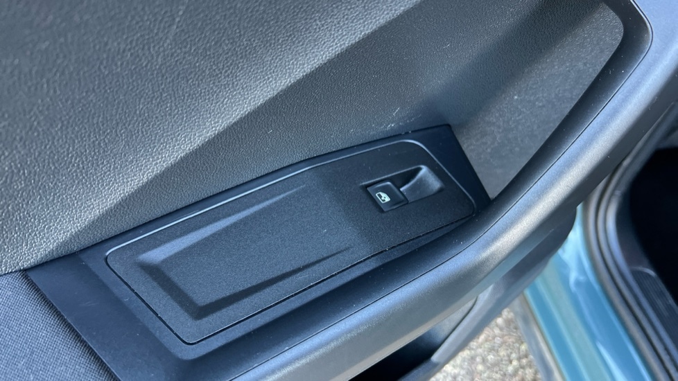 Used Volkswagen T-Roc 2024 for sale - 76660792: Photo 42