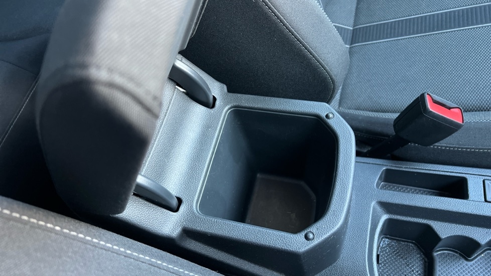 Used Volkswagen T-Roc 2024 for sale - 76660792: Photo 53