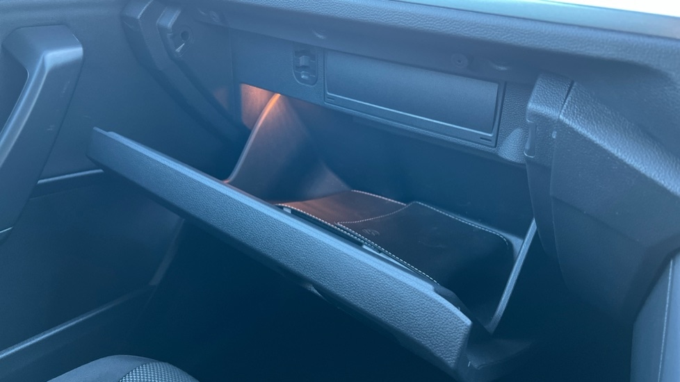 Used Volkswagen T-Roc 2024 for sale - 76660792: Photo 54