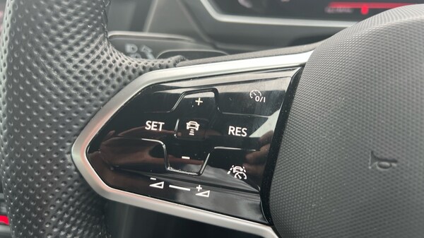 Used Volkswagen Tiguan 2021 for sale - 75565378: Photo 31
