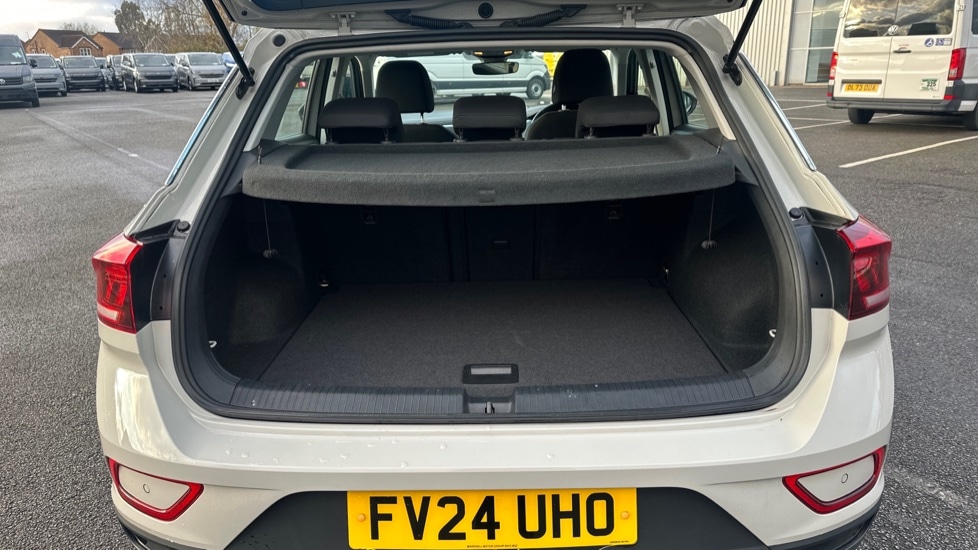Used Volkswagen T-Roc 2024 for sale - 76660808: Photo 16