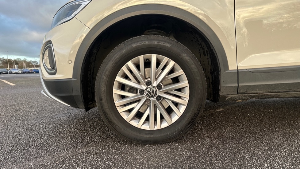 Used Volkswagen T-Roc 2024 for sale - 76660808: Photo 18