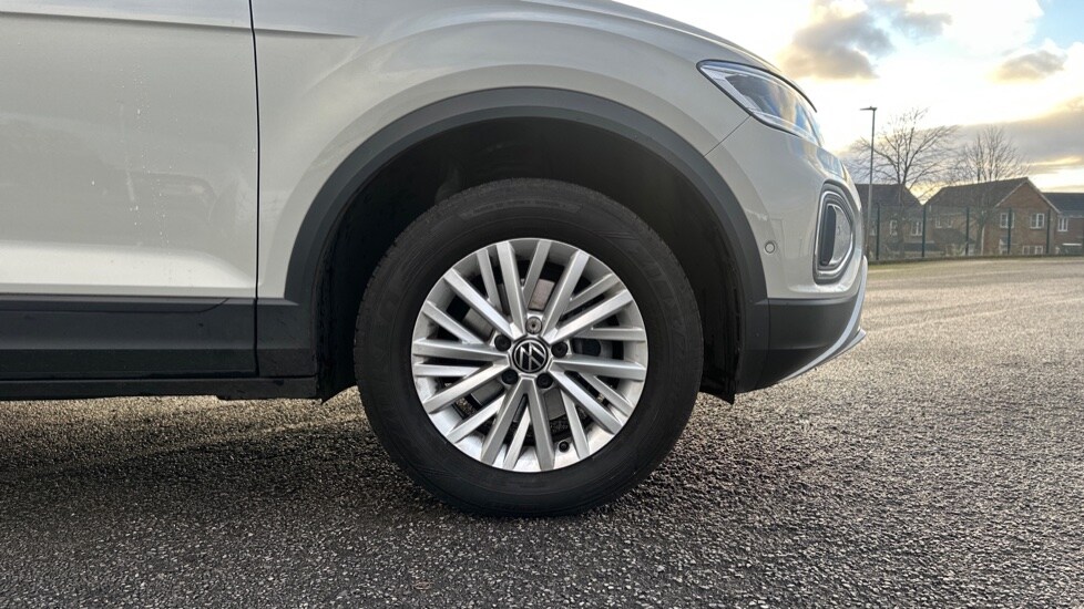 Used Volkswagen T-Roc 2024 for sale - 76660808: Photo 20