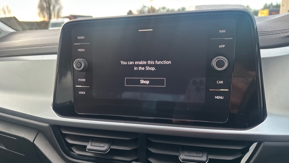 Used Volkswagen T-Roc 2024 for sale - 76660808: Photo 21