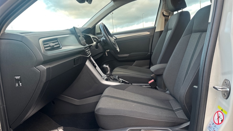 Used Volkswagen T-Roc 2024 for sale - 76660808: Photo 28