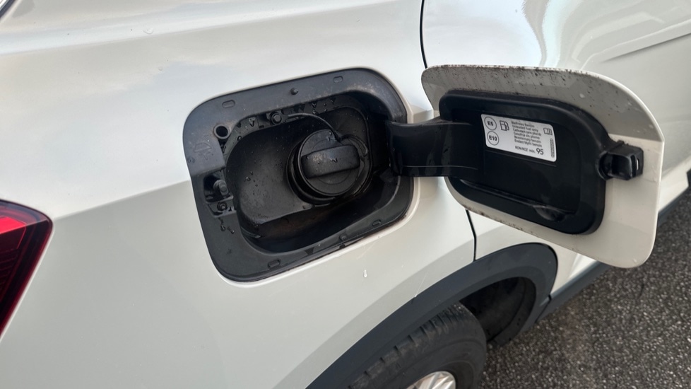 Used Volkswagen T-Roc 2024 for sale - 76660808: Photo 29