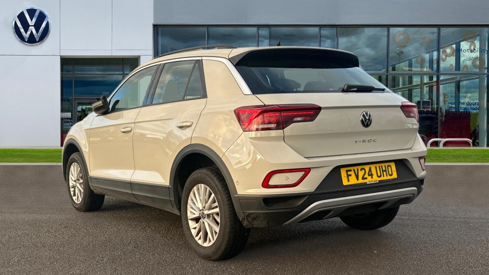 Used Volkswagen T-Roc 2024 for sale - 76660808: Photo 3