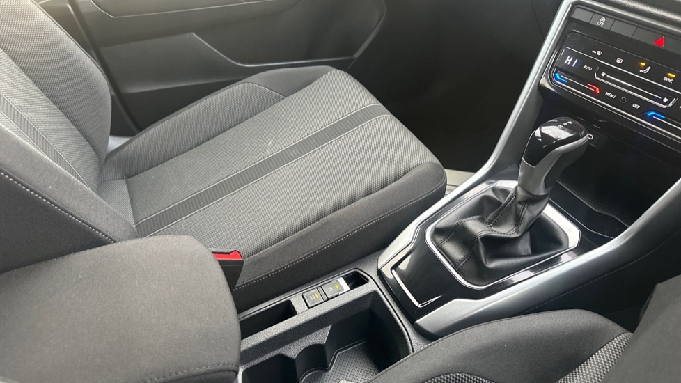 Used Volkswagen T-Roc 2024 for sale - 76660808: Photo 35