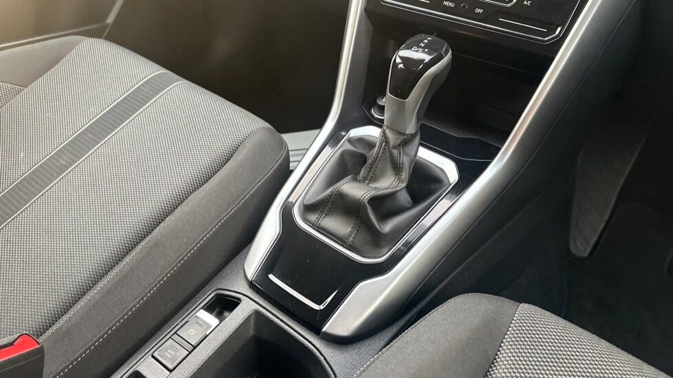 Used Volkswagen T-Roc 2024 for sale - 76660808: Photo 36