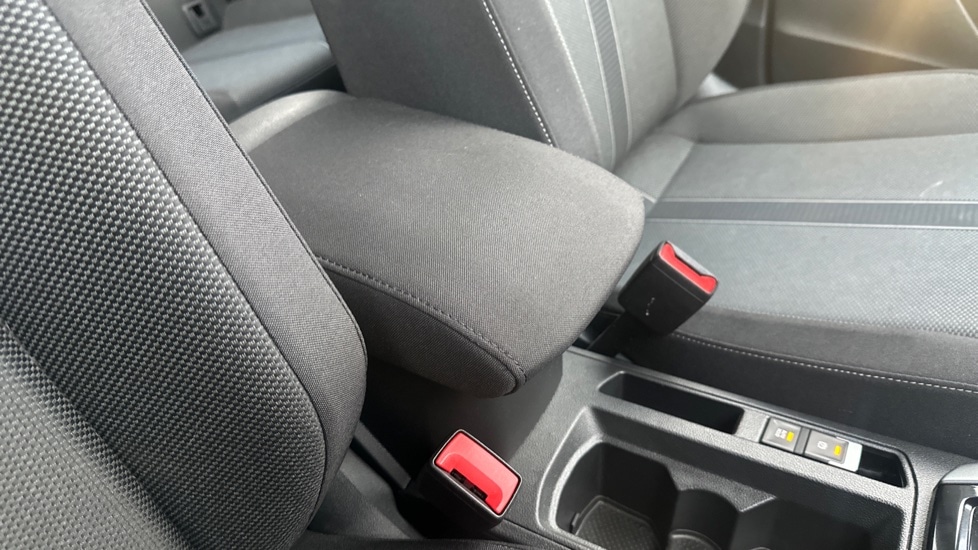 Used Volkswagen T-Roc 2024 for sale - 76660808: Photo 45