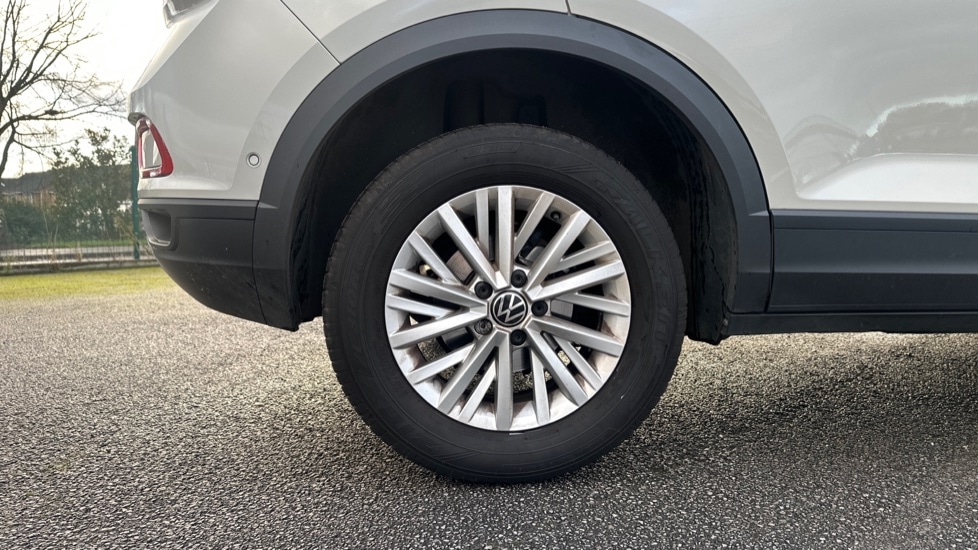 Used Volkswagen T-Roc 2024 for sale - 76660808: Photo 5