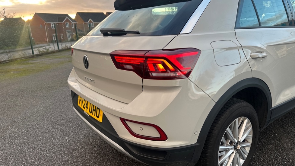 Used Volkswagen T-Roc 2024 for sale - 76660808: Photo 51