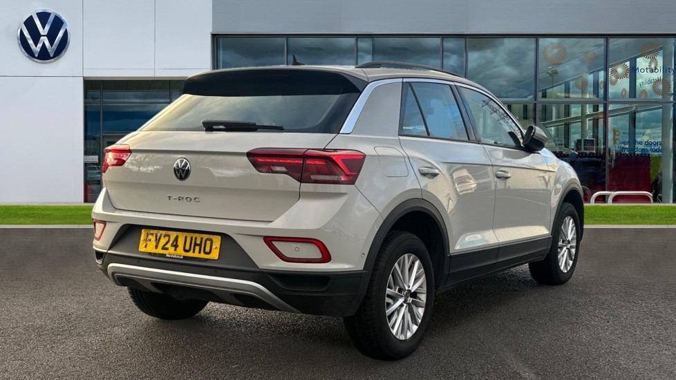 Used Volkswagen T-Roc 2024 for sale - 76660808: Photo 8