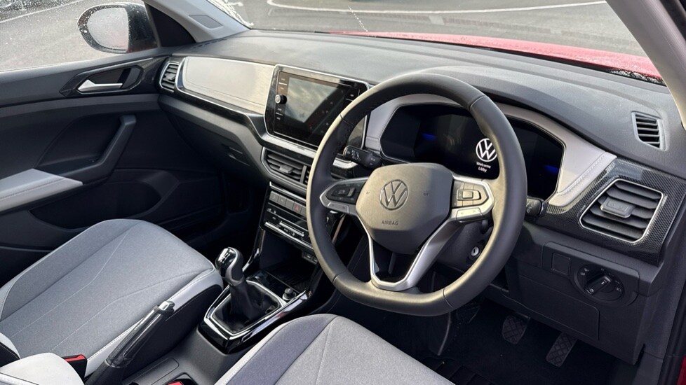 Used Volkswagen T-Cross 2025 for sale - 76328248: Photo 6