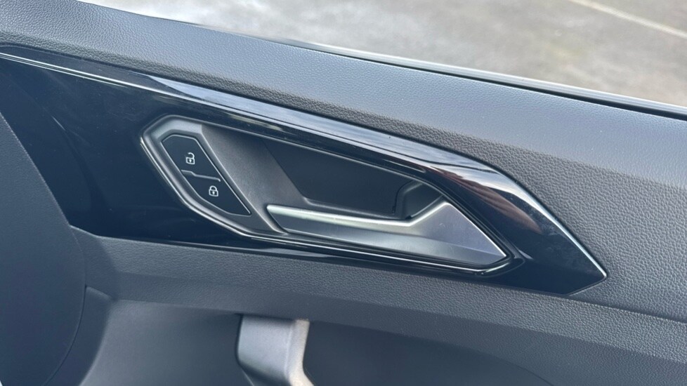 Used Volkswagen T-Cross 2022 for sale - 76796590: Photo 39