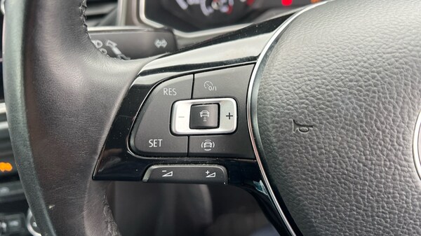Used Volkswagen T-Roc 2019 for sale - 75648499: Photo 52