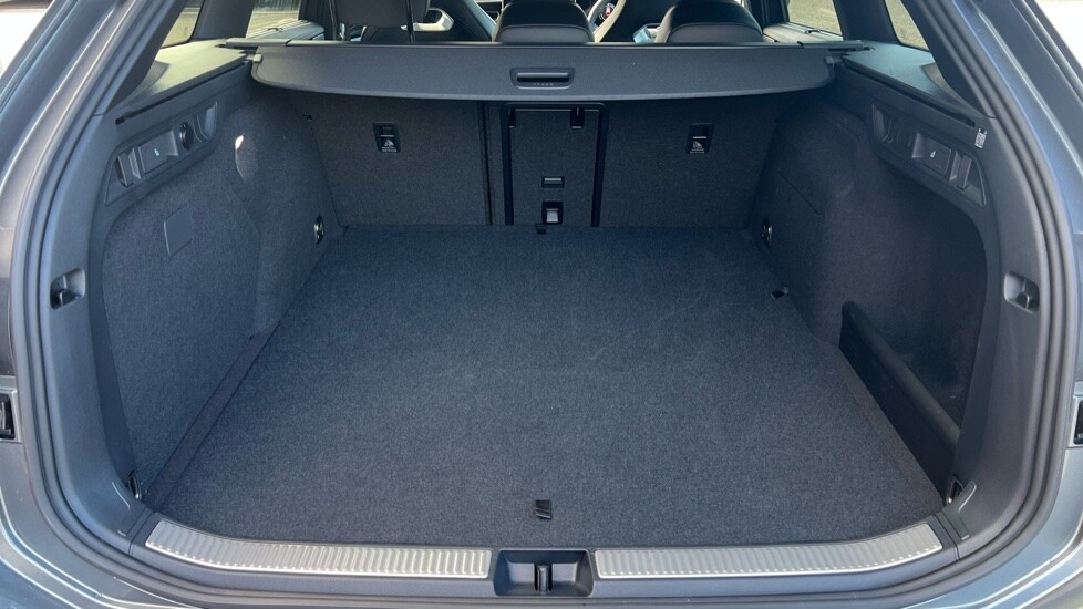 Used Volkswagen Passat 2025 for sale - 76062191: Photo 16