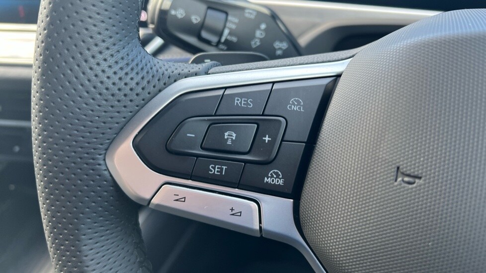 Used Volkswagen Passat 2025 for sale - 76062191: Photo 31