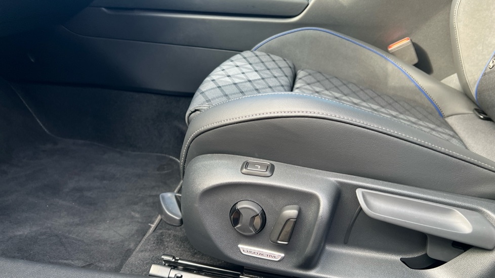 Used Volkswagen Passat 2025 for sale - 76062191: Photo 39