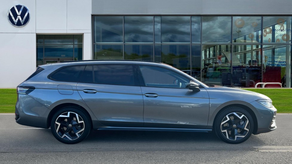 Used Volkswagen Passat 2025 for sale - 76062191: Photo 4