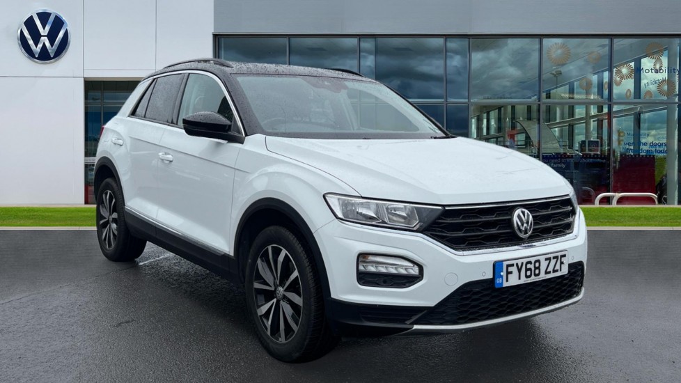 Used Volkswagen T-Roc 2018 for sale - 76796548: Photo 1