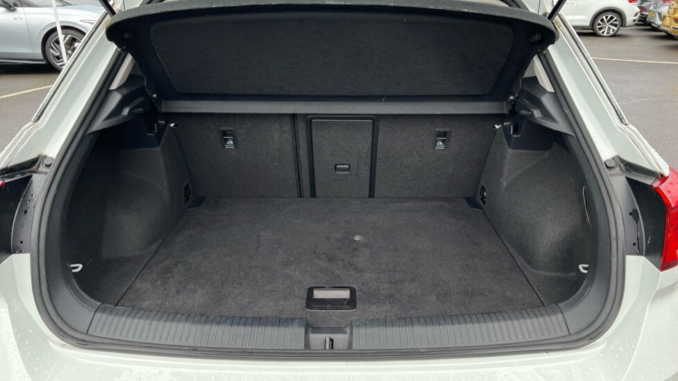 Used Volkswagen T-Roc 2018 for sale - 76796548: Photo 16