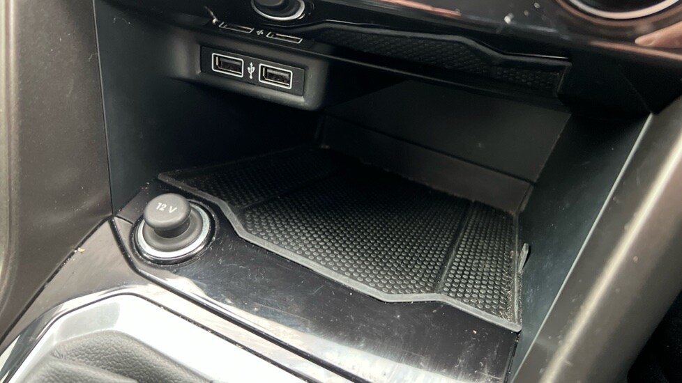 Used Volkswagen T-Roc 2018 for sale - 76796548: Photo 50