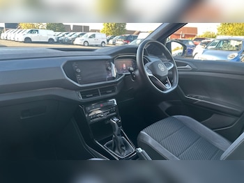 Used Volkswagen T-Cross 2024 for sale - 76501373: Photo