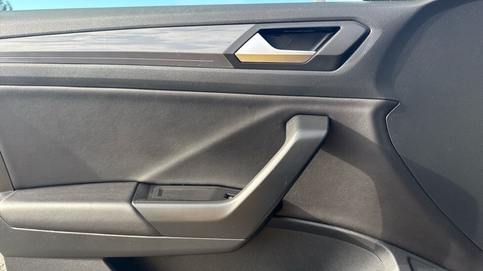 Used Volkswagen T-Roc 2020 for sale - 75852478: Photo 25