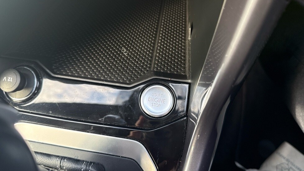 Used Volkswagen T-Roc 2020 for sale - 75852478: Photo 31