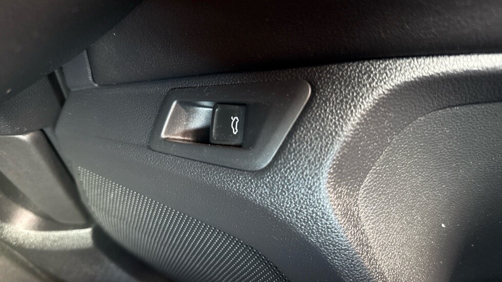 Used Volkswagen T-Roc 2020 for sale - 75852478: Photo 44
