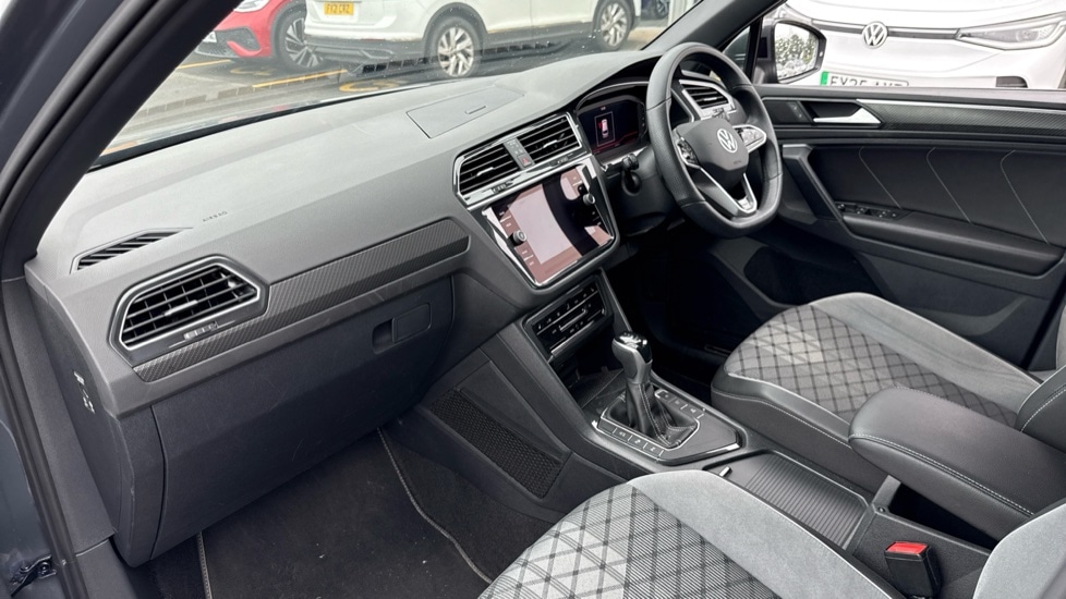 Used Volkswagen Tiguan 2020 for sale - 76180232: Photo 2