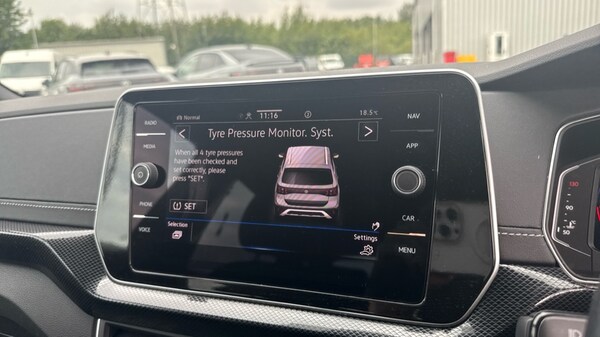 Used Volkswagen T-Cross 2024 for sale - 75395679: Photo 23