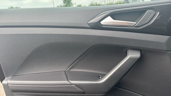 Used Volkswagen T-Cross 2024 for sale - 75395679: Photo 34