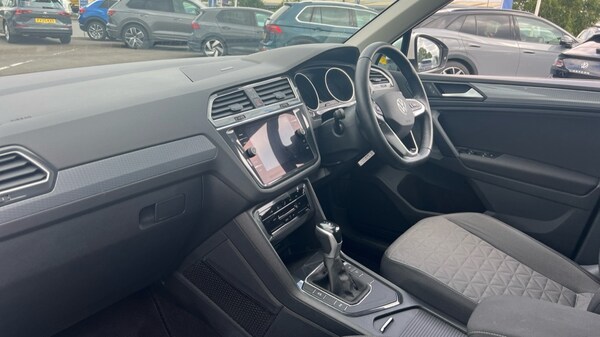 Used Volkswagen Tiguan 2022 for sale - 76104151: Photo 2