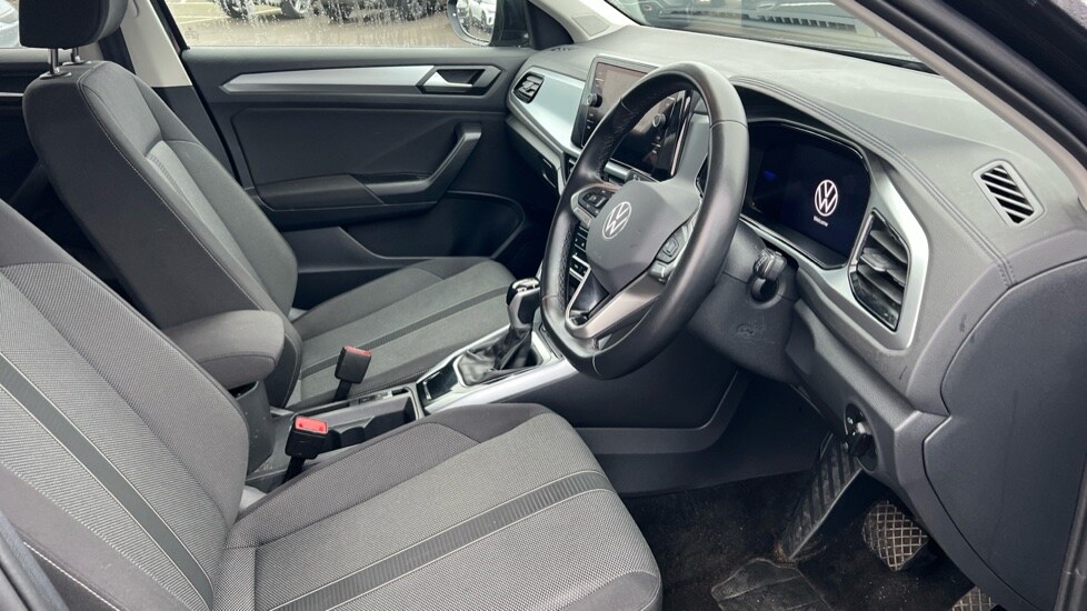 Used Volkswagen T-Roc 2024 for sale - 76796261: Photo 26