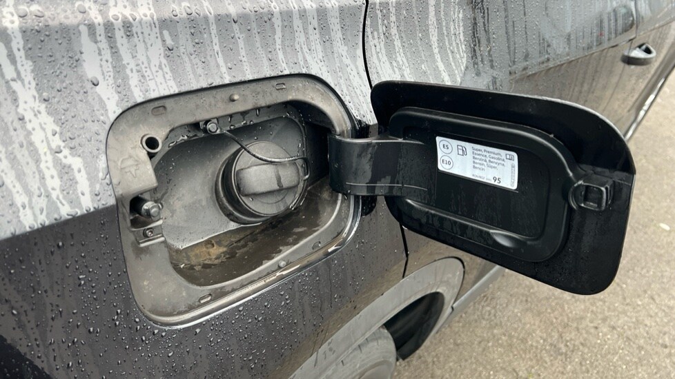 Used Volkswagen T-Roc 2024 for sale - 76796261: Photo 29