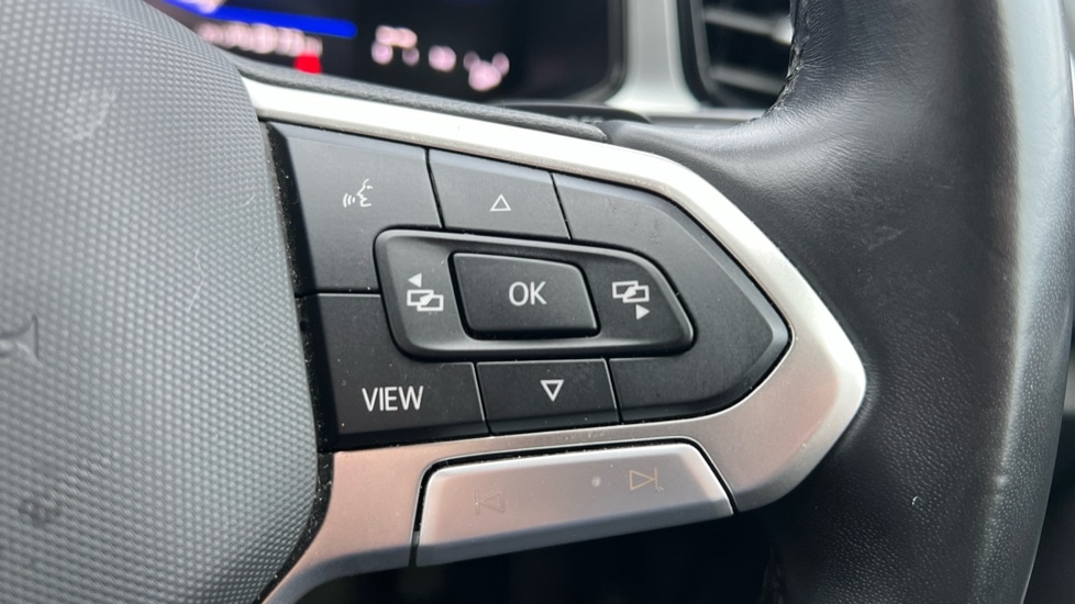 Used Volkswagen T-Roc 2024 for sale - 76796261: Photo 30