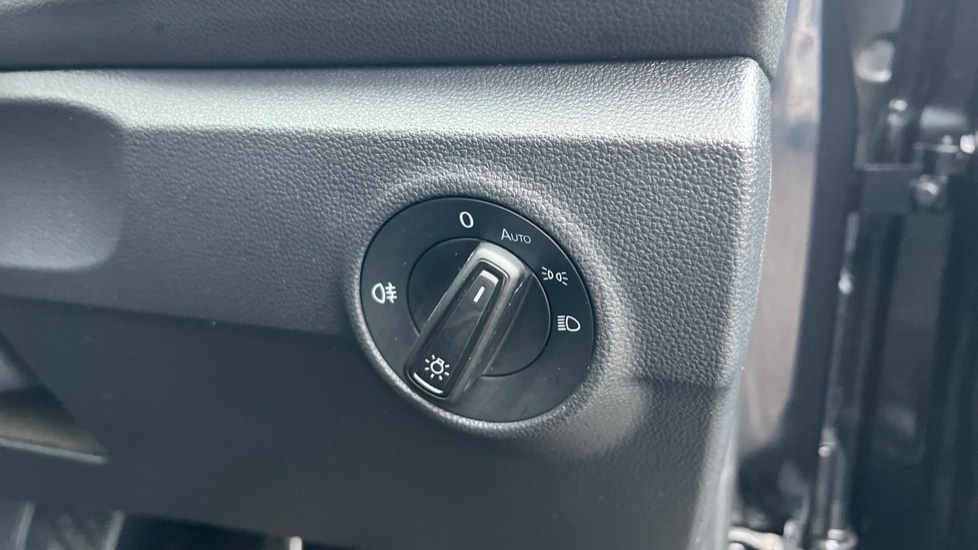 Used Volkswagen T-Roc 2024 for sale - 76796261: Photo 49