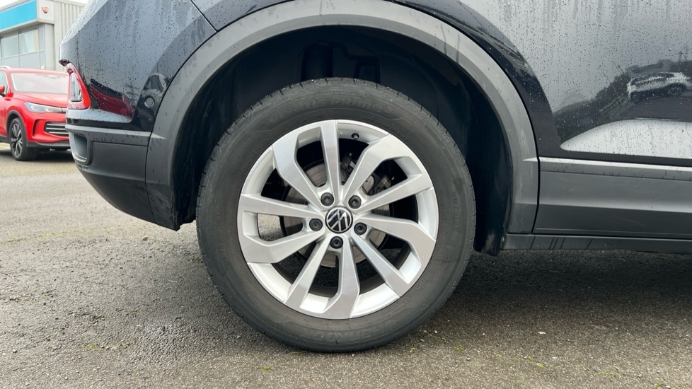 Used Volkswagen T-Roc 2024 for sale - 76796261: Photo 5