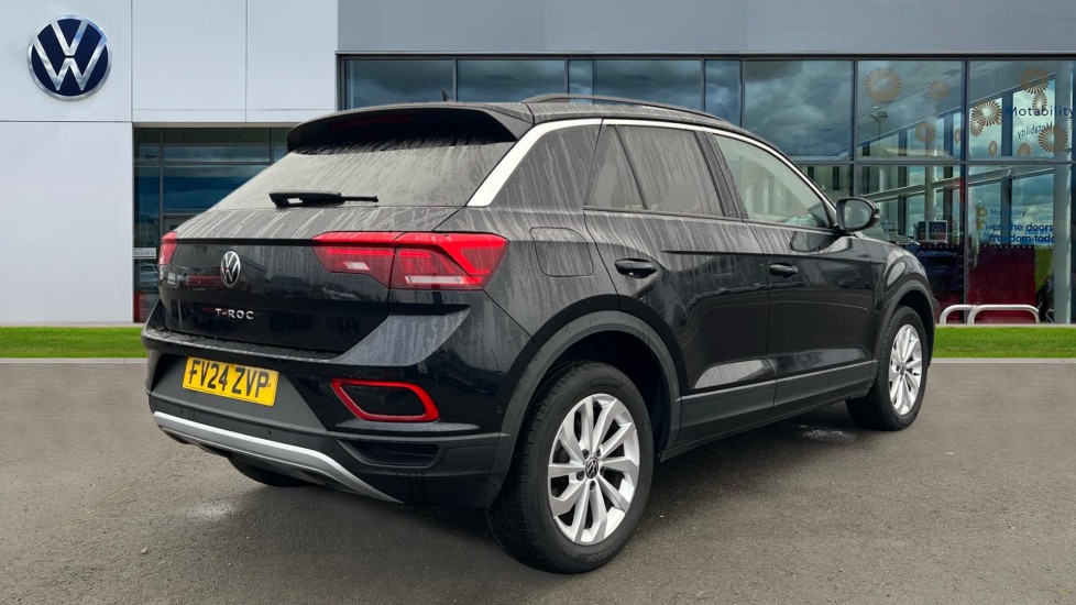 Used Volkswagen T-Roc 2024 for sale - 76796261: Photo 8