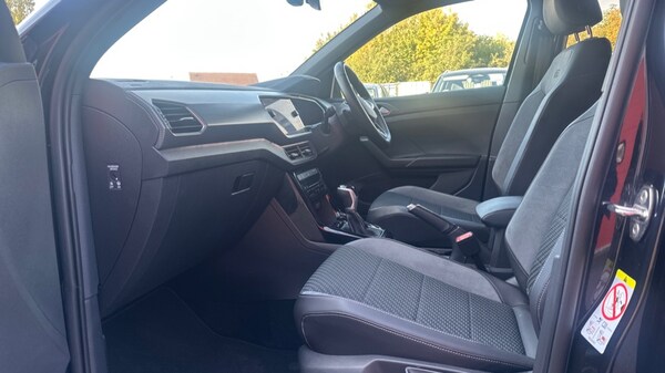 Used Volkswagen T-Cross 2024 for sale - 76312170: Photo 28