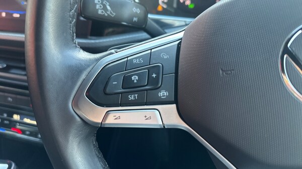 Used Volkswagen T-Cross 2024 for sale - 76312170: Photo 31