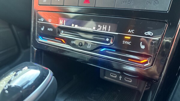 Used Volkswagen T-Cross 2024 for sale - 76312170: Photo 43
