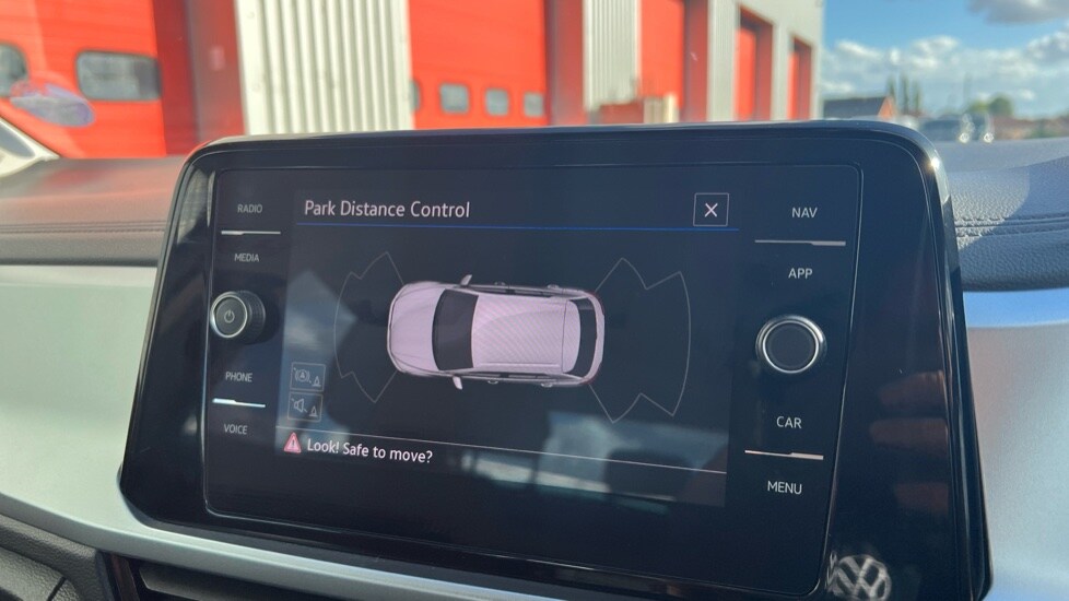 Used Volkswagen T-Roc 2023 for sale - 76788108: Photo 22